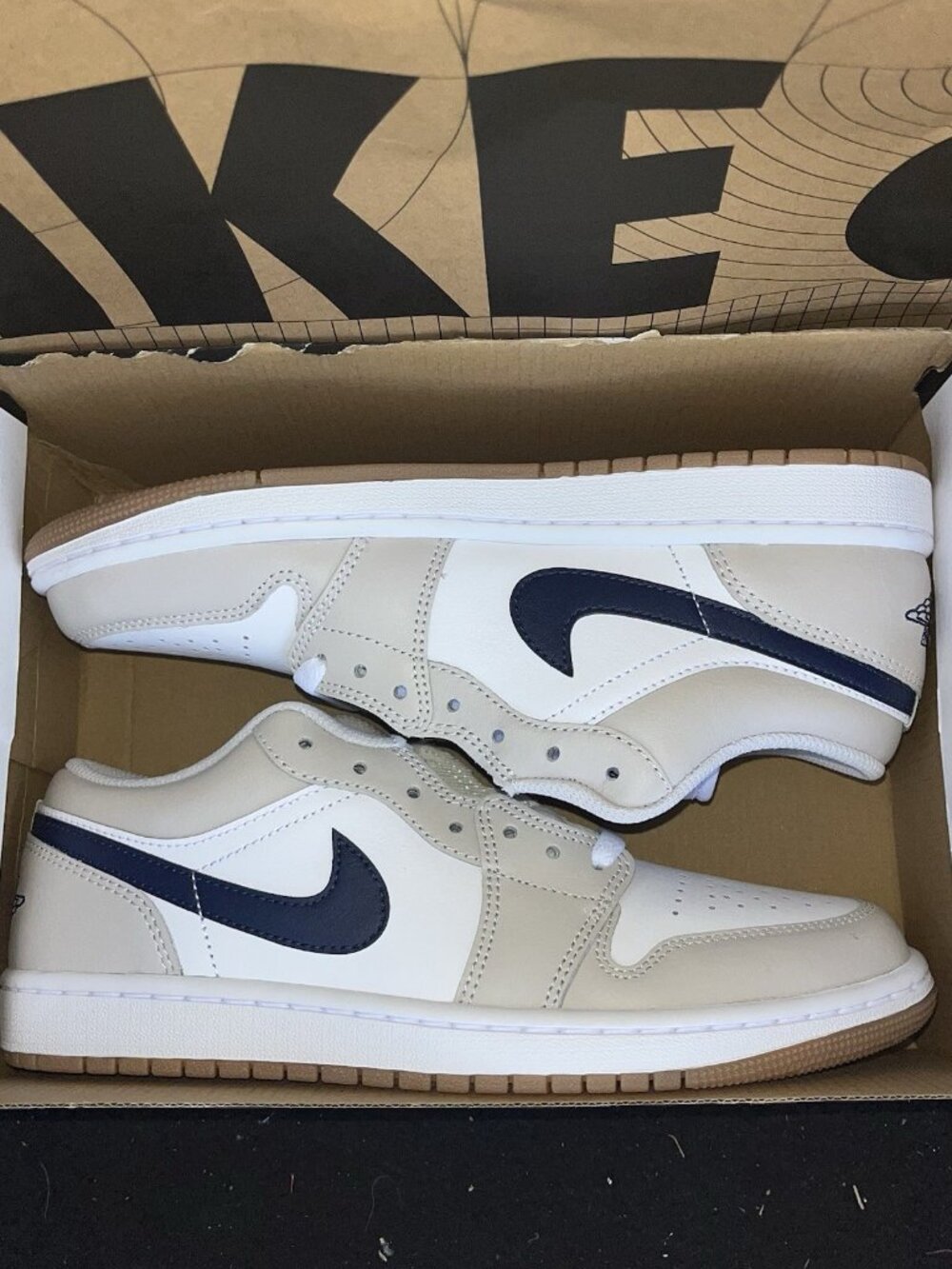 NEW Nike Air Jordan 1 Low White Midnight Navy 553558-146 Men's Size 11 - Picture 6 of 6